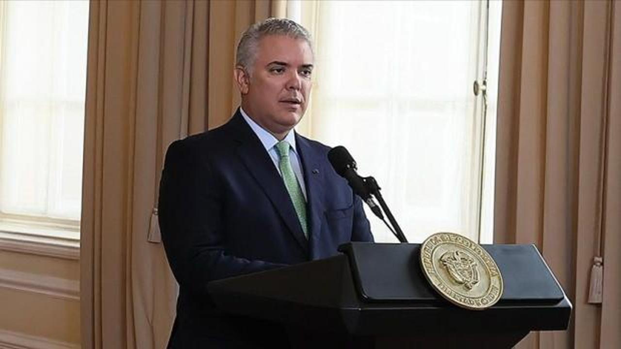 Kolombiya Cumhurbaşkanı Duque'ye mahkeme kararına uymadığı için 5 gün ev hapsi verildi