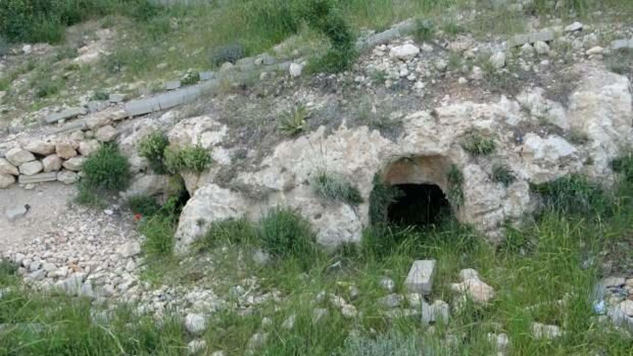 Malatya&rsquo;da define uğruna 2 bin yıllık tarih tahrip edildi! 