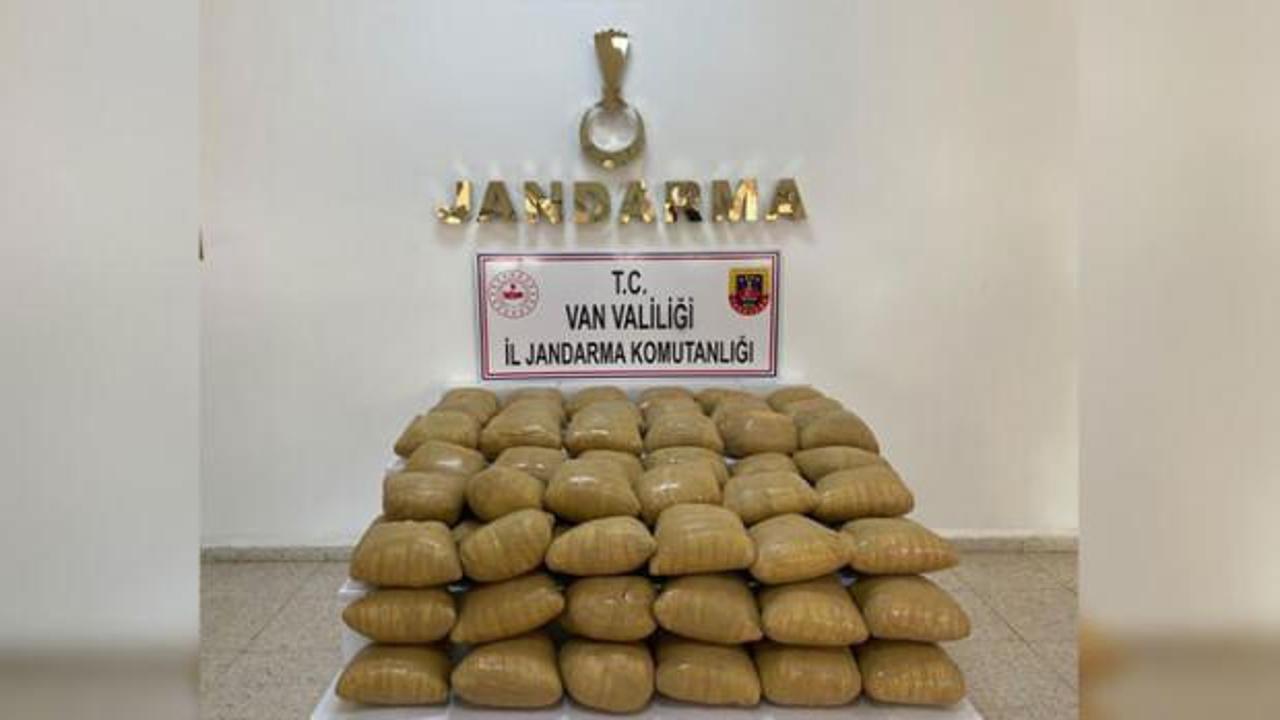 Van'da, arazide 357 kilo esrar ele geçirildi