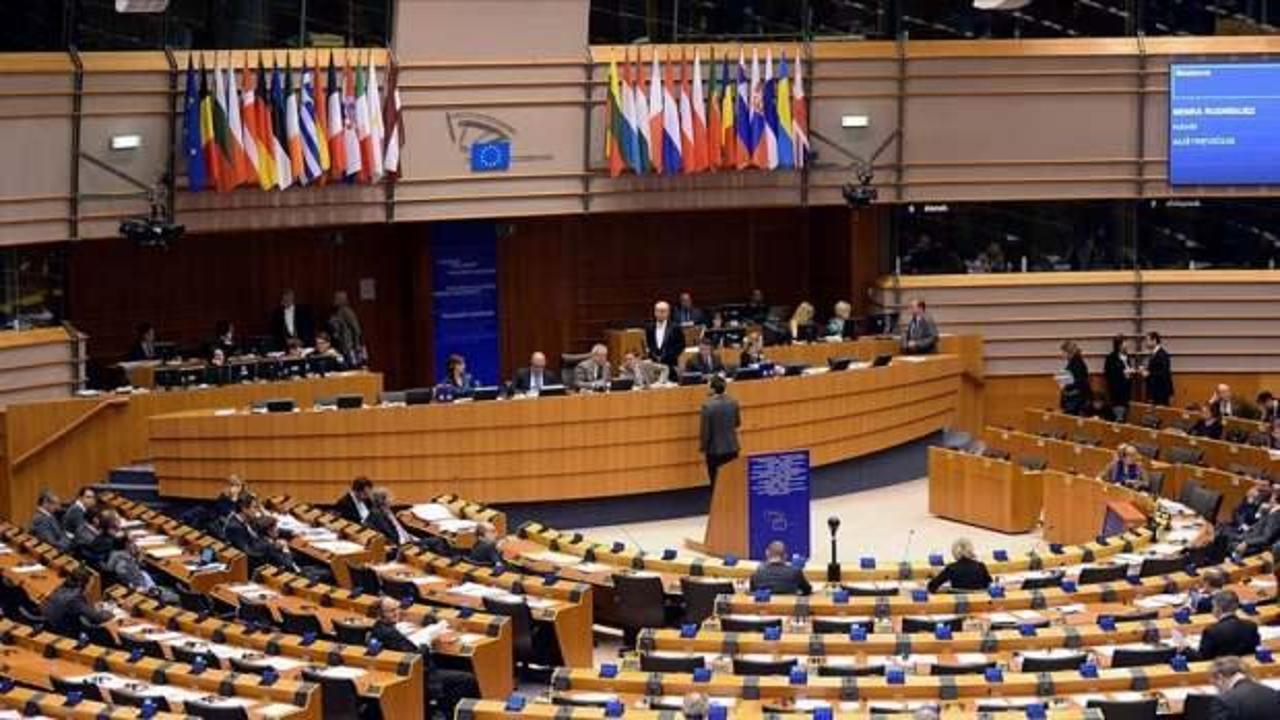 Avrupa Komisyonu, Danimarka'yı "Müslüman karşıtlığı'na karşı uyardı