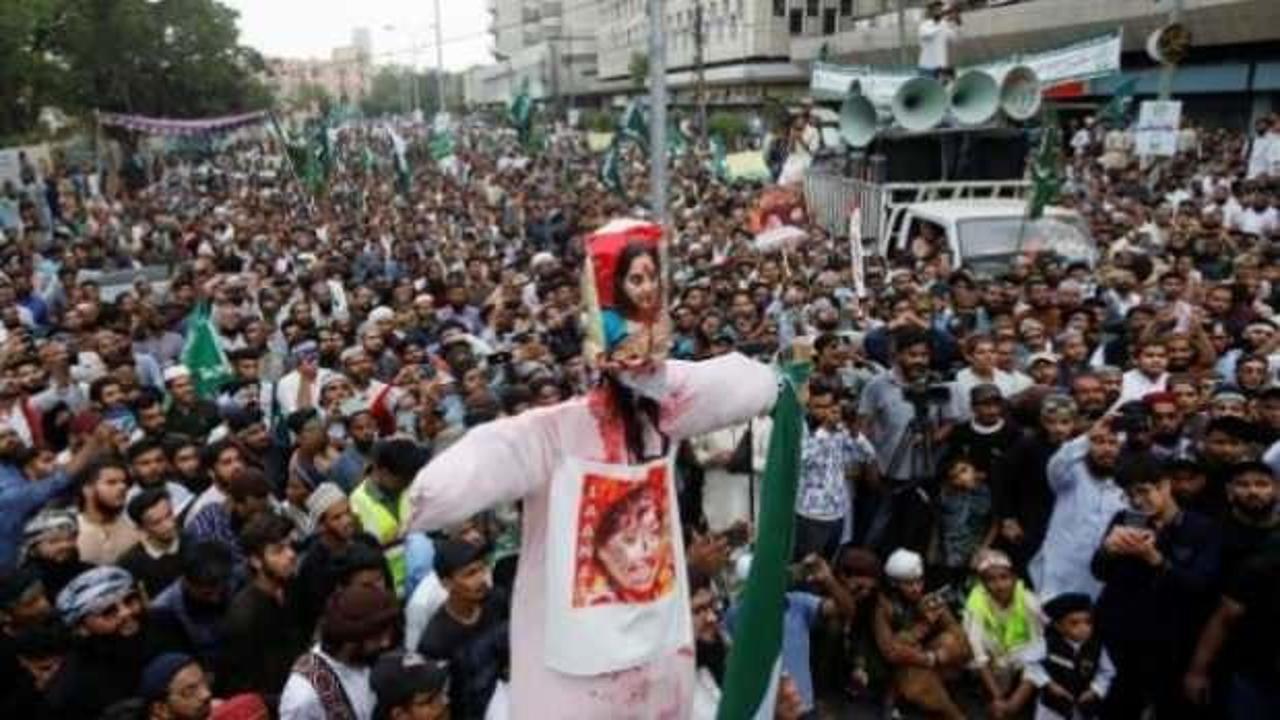 Hindistan polisi Hz. Muhammed'e hakarete yönelik protestoya müdahale etti: 2 ölü