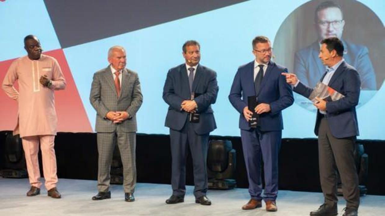 Başkan Aras Malta'da turizm forumuna katıldı