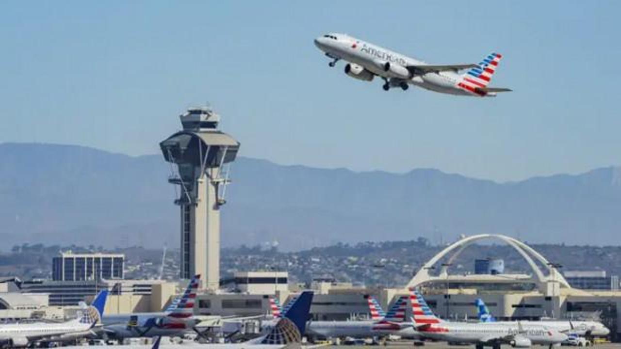 ABD'de 1500 uçak seferi iptal edildi