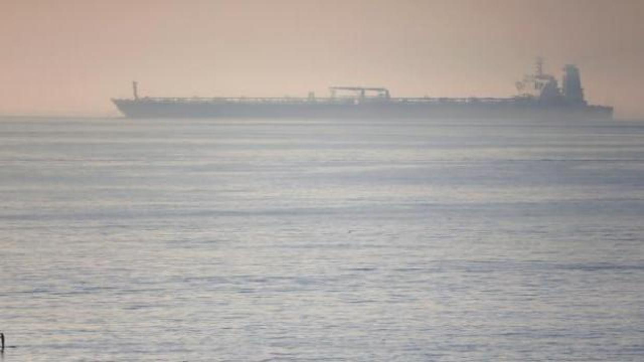 Yunanistan alıkoyduğu petrol tankerini serbest bıraktı