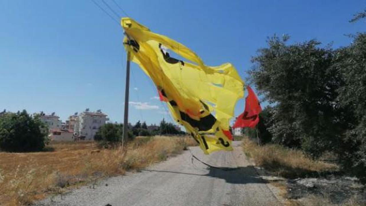 Antalya'da deniz paraş&uuml;t&uuml;n&uuml;n tekneye bağlı ipi koptu: 2 yaralı