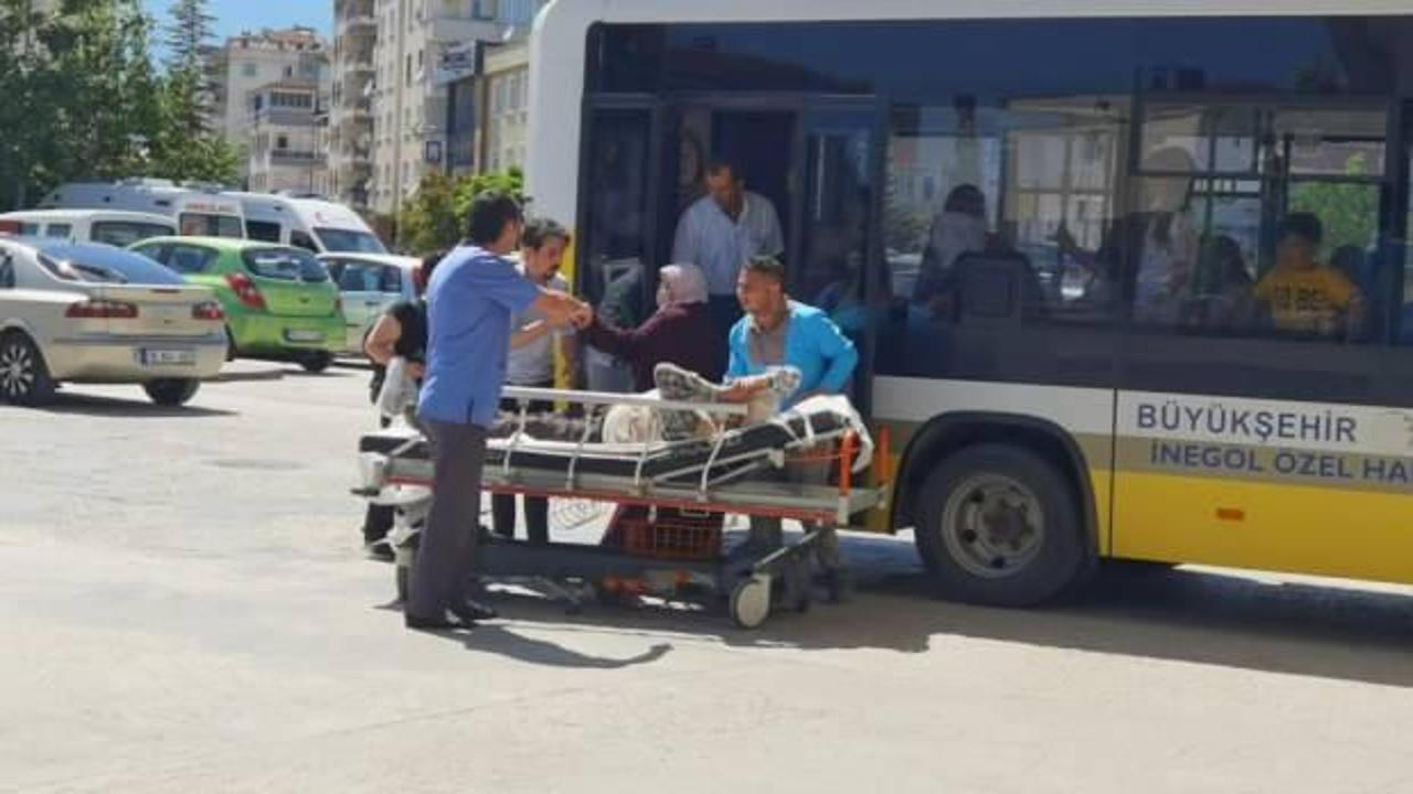 Bursa'da belediye otobüsü şoförü yolcuyu son anda hastaneye yetiştirdi
