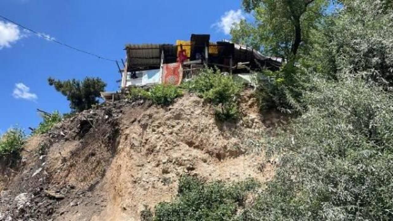 Karabük’te heyelan sonrası 5 ev boşaltıldı