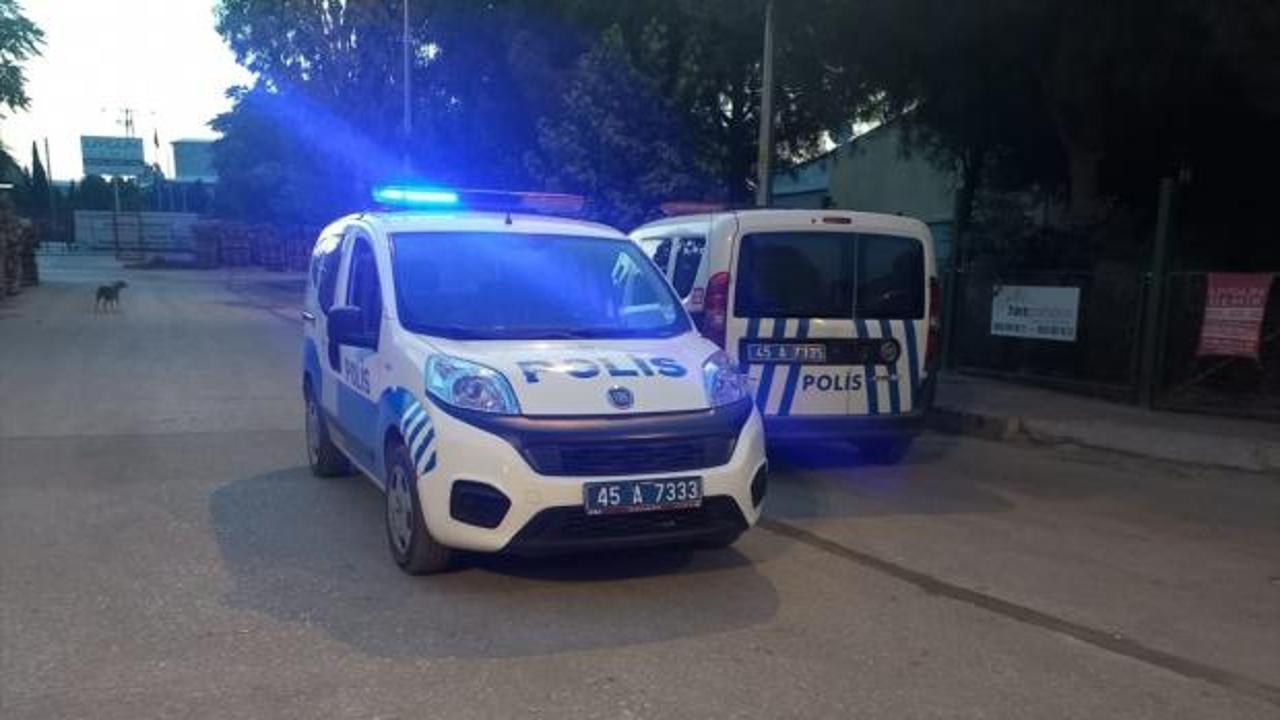 Manisa'da halı saha maçında çıkan kavgada 2 kişi yaralandı