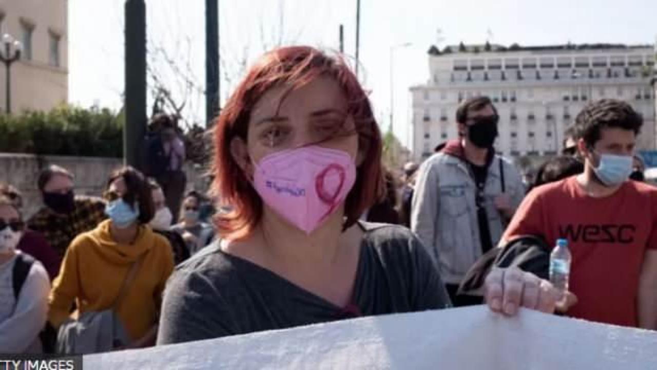 ABD'de  kürtajla ilgili alınan karar Yunanistan'da protesto edildi