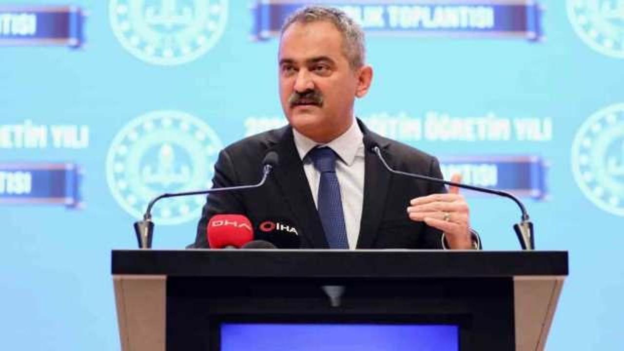 Bakan &Ouml;zer'den velilerin y&uuml;reğine su serpecek duyuru: Kayıt parası yok!