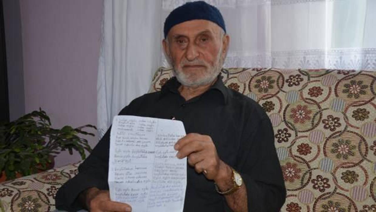 Umreye gitti, &ouml;zlemini dile getirmek i&ccedil;in beyit yazmaya başladı