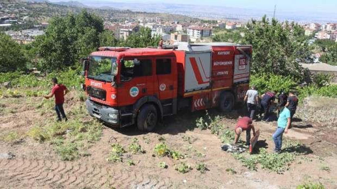 Kayseri'de itfaiye aracı devrildi, 4 itfaiye eri yaralandı