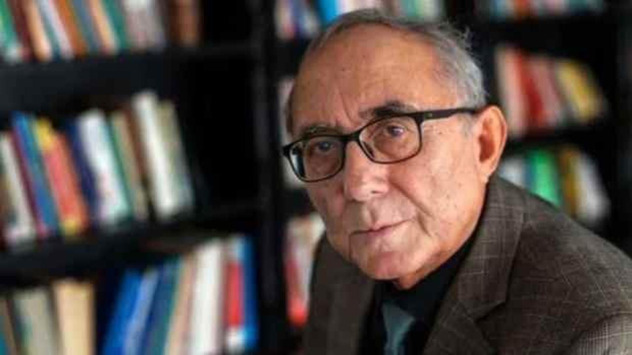 Kurban ibadetine dil uzatan Ataol Behramoğlu'nun &uuml;niversitedeki g&ouml;revine son verildi