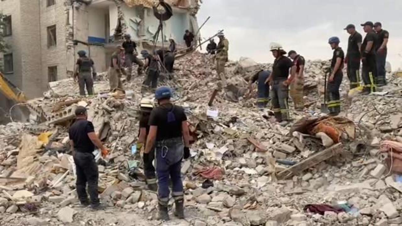 Ukrayna'ya roket saldırısı: 19 &ouml;l&uuml;