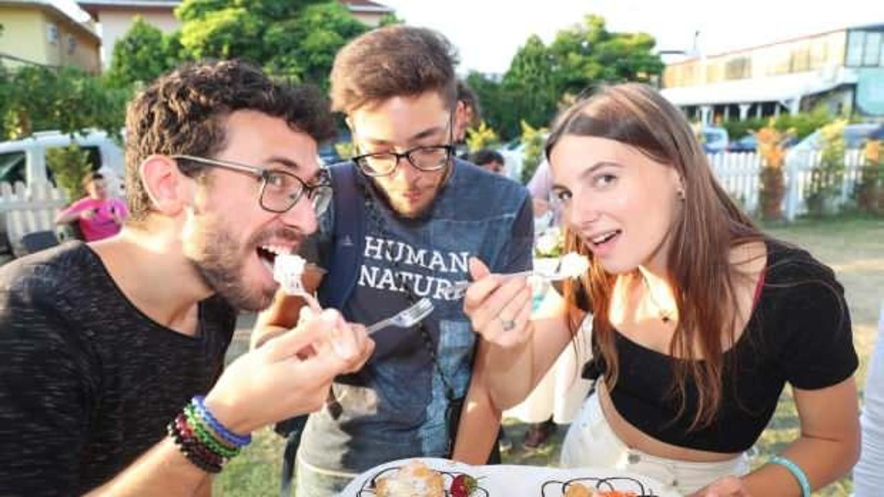 Kızarmış dondurmayı İzmitliler &ccedil;ok sevdi 