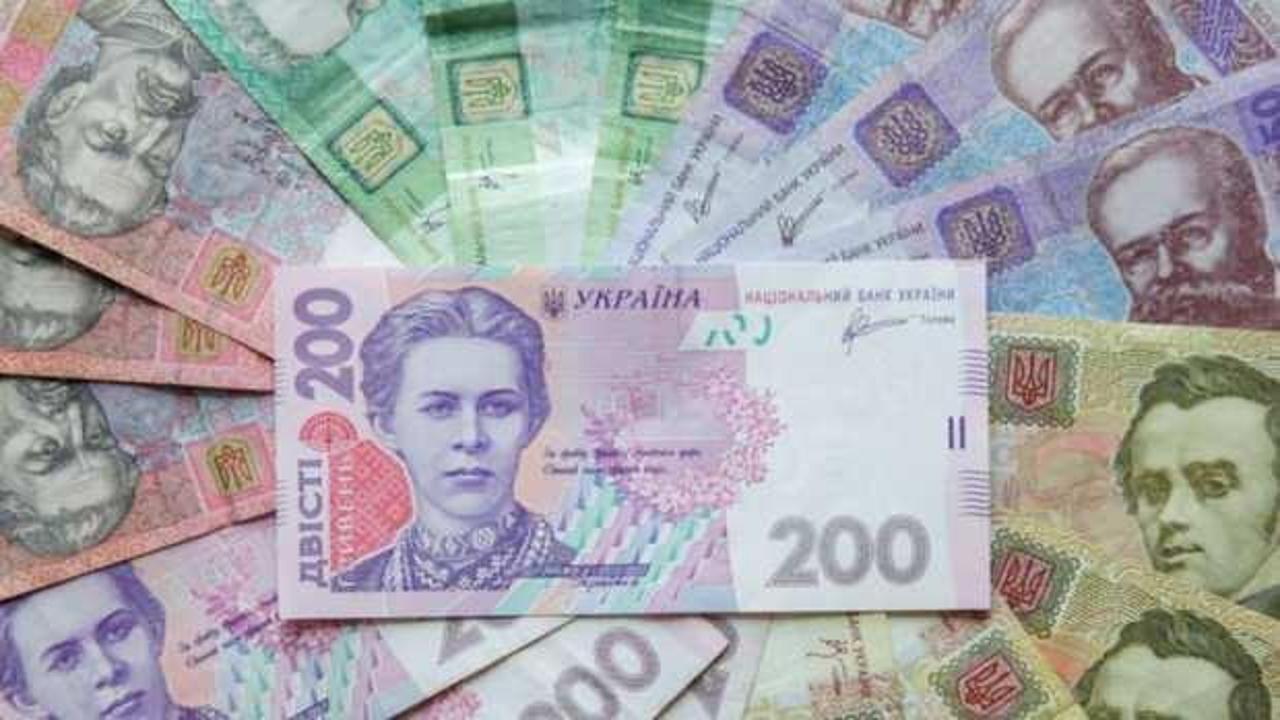 Ukrayna para birimini devalüe etti