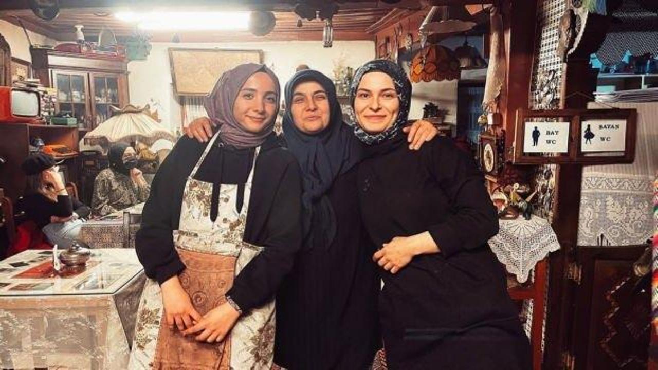 20 yıldır biriktiriyor! A&ccedil;tığı eskici kafe ile insanları ge&ccedil;mişe g&ouml;t&uuml;r&uuml;yor