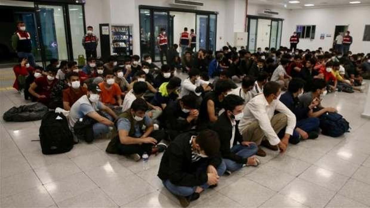 7 ayda 59 bin g&ouml;&ccedil;men sınır dışı edildi