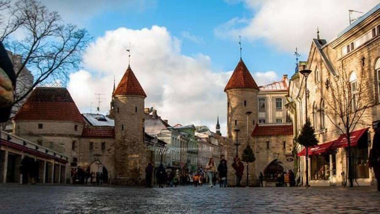 Estonya, Rus pop müzik grubu Ruki Vverh üyelerinin ülkeye girişini yasakladı
