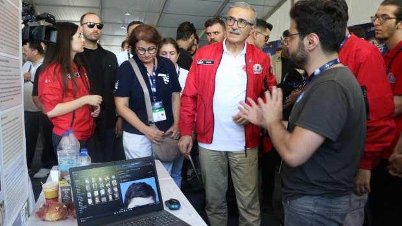 İsmail Demir: Gen&ccedil;likteki heyecan T&uuml;rkiye&rsquo;nin geleceğini inşa edecek