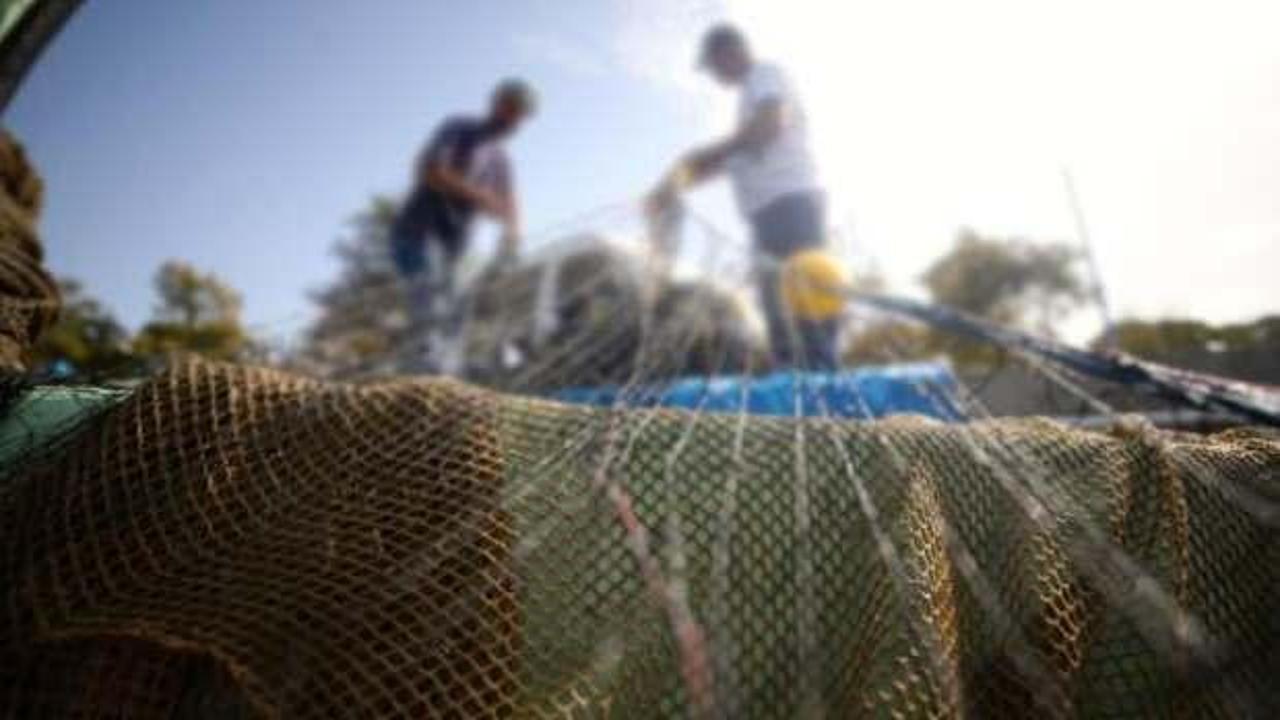 Mersin'de yasa dışı balık avlayan 6 kişiye 16 bin 339 lira ceza