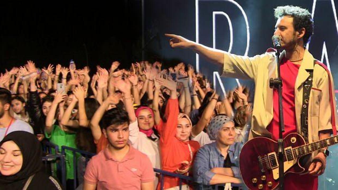 Türk pop müziği sanatçısı Buray Elbistan'da sahne aldı! Aşık Mahzuni Şerif unutulmadı