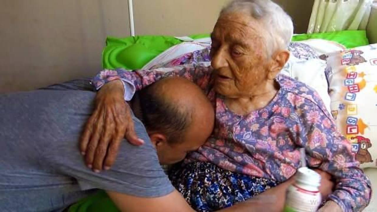Denizli&rsquo;de fedakar evlat &ouml;mr&uuml;n&uuml; 90 yaşındaki annesine adadı