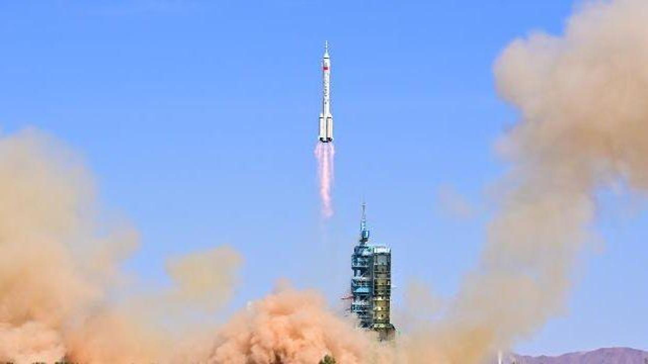 Çin'i uzayda kimse durduramıyor! CERES-1 roketiyle 3 uydu daha fırlatıldı