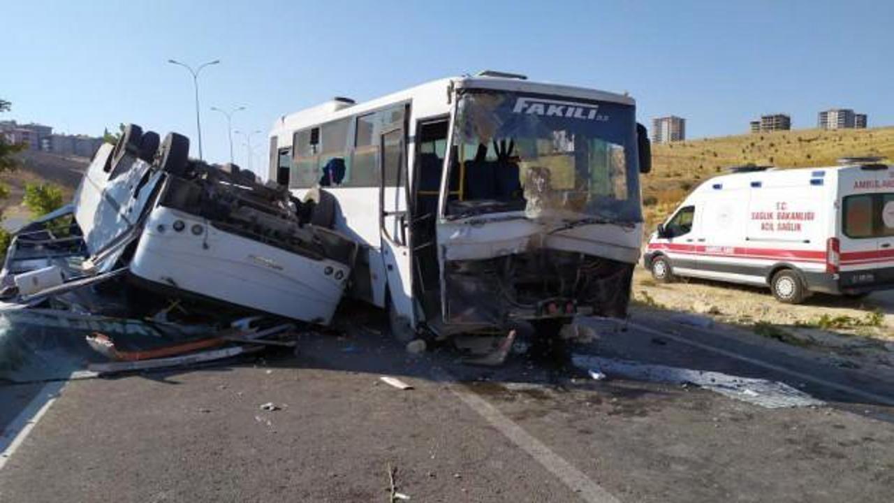 Gaziantep'te işçi servisleri kaza yaptı: Çok sayıda yaralı var