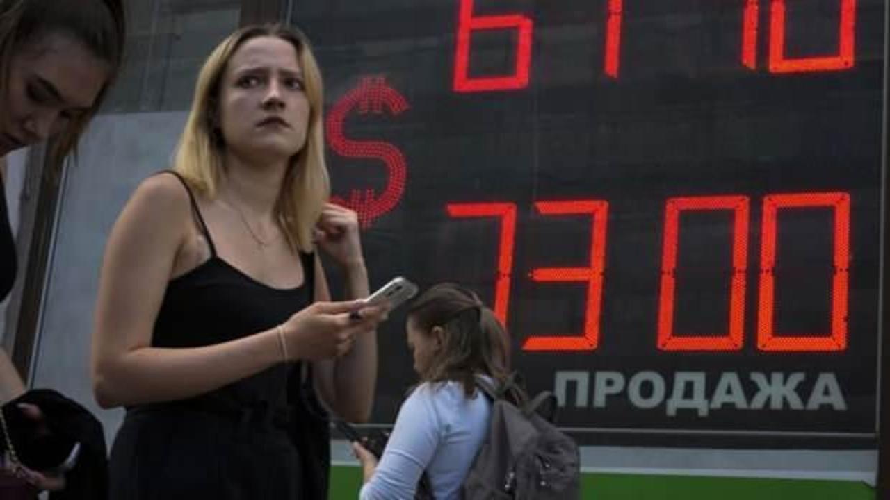 Rus vatandaşlardan rekor döviz alımı
