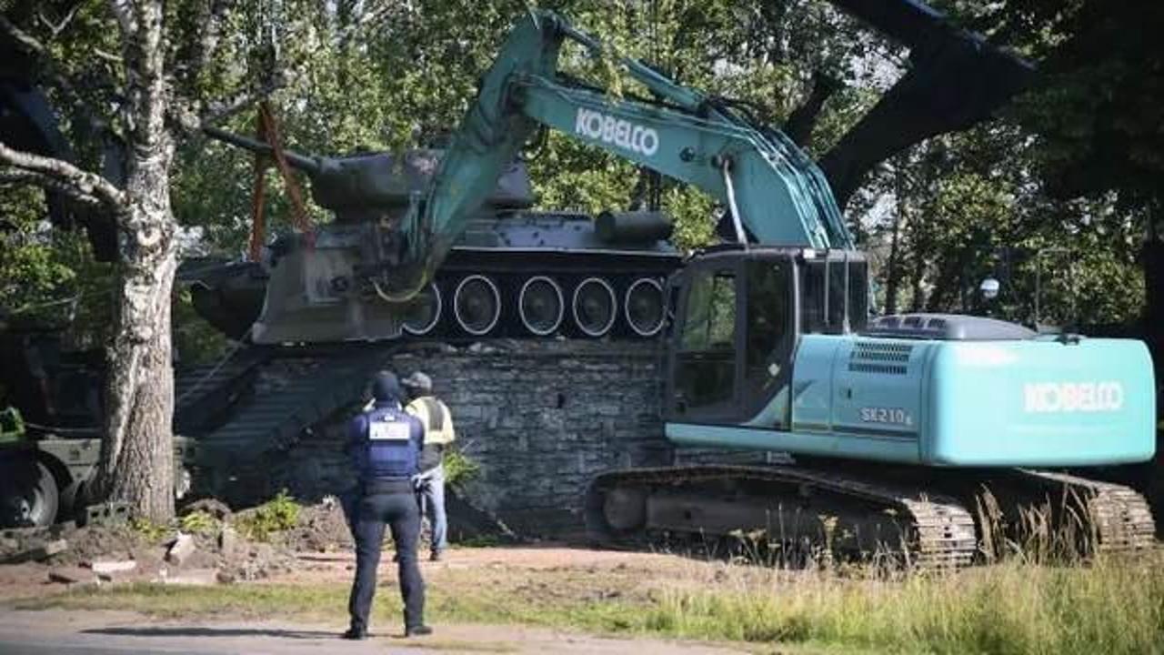 Estonya'dan Rusya'yı kızdıracak hamle: Sovyet anıtı kaldırılıyor
