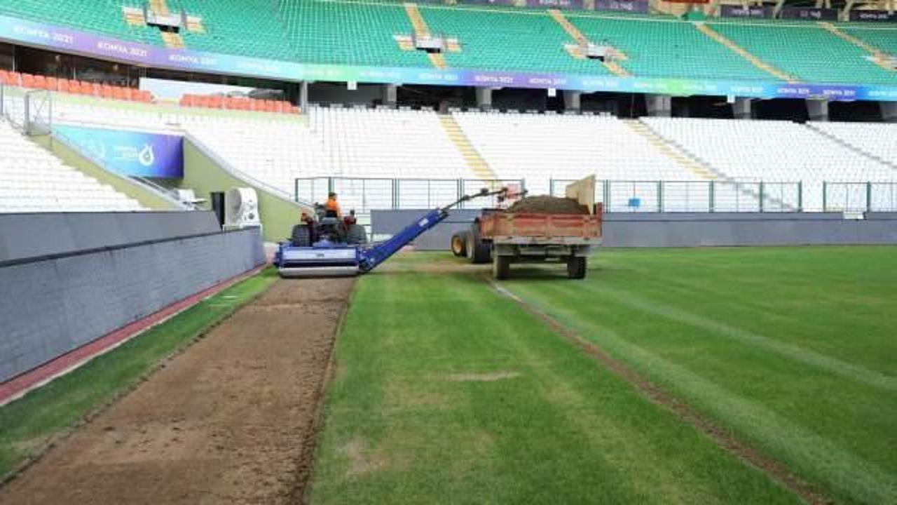 Konya Büyükşehir Stadyumu'nda hibrit çim çalışması başladı