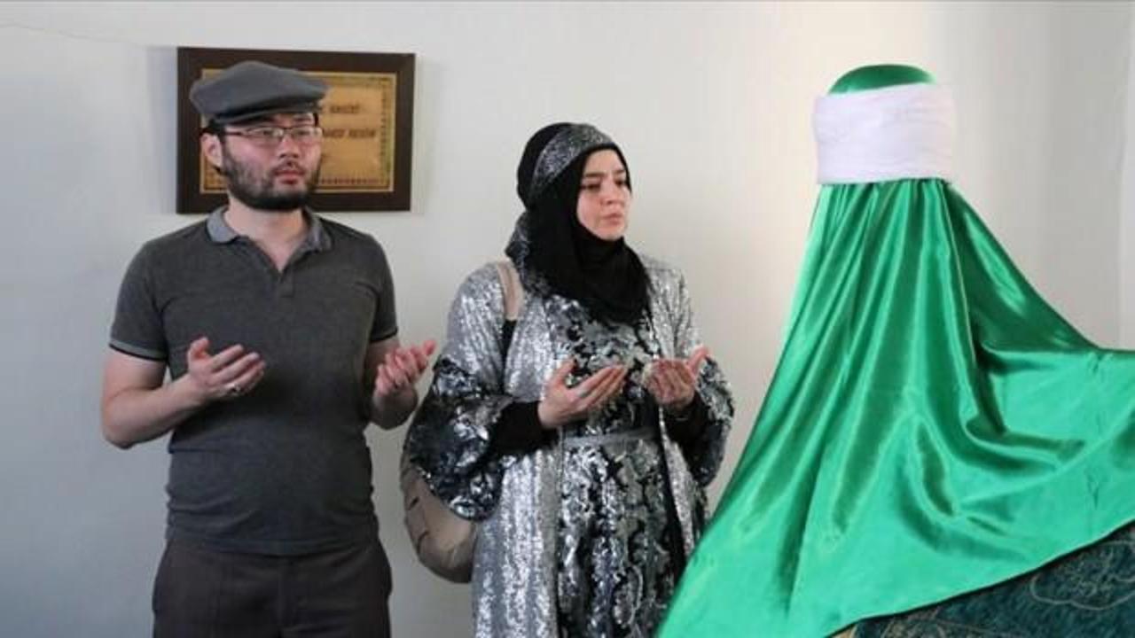 Mem u Zin'den etkilenip evlilik yıl d&ouml;n&uuml;mlerinde &Ccedil;in'den Cizre'ye geldiler