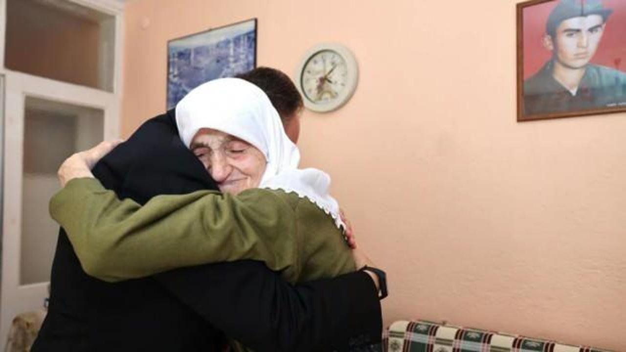 Şehit oğlu i&ccedil;in her ay &ccedil;ocukları sevindiriyor