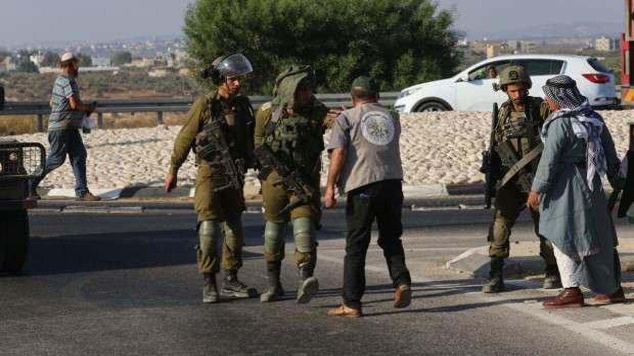 İsrail işgal güçleri Batı Şeria'da 14 Filistinliyi gözaltına aldı