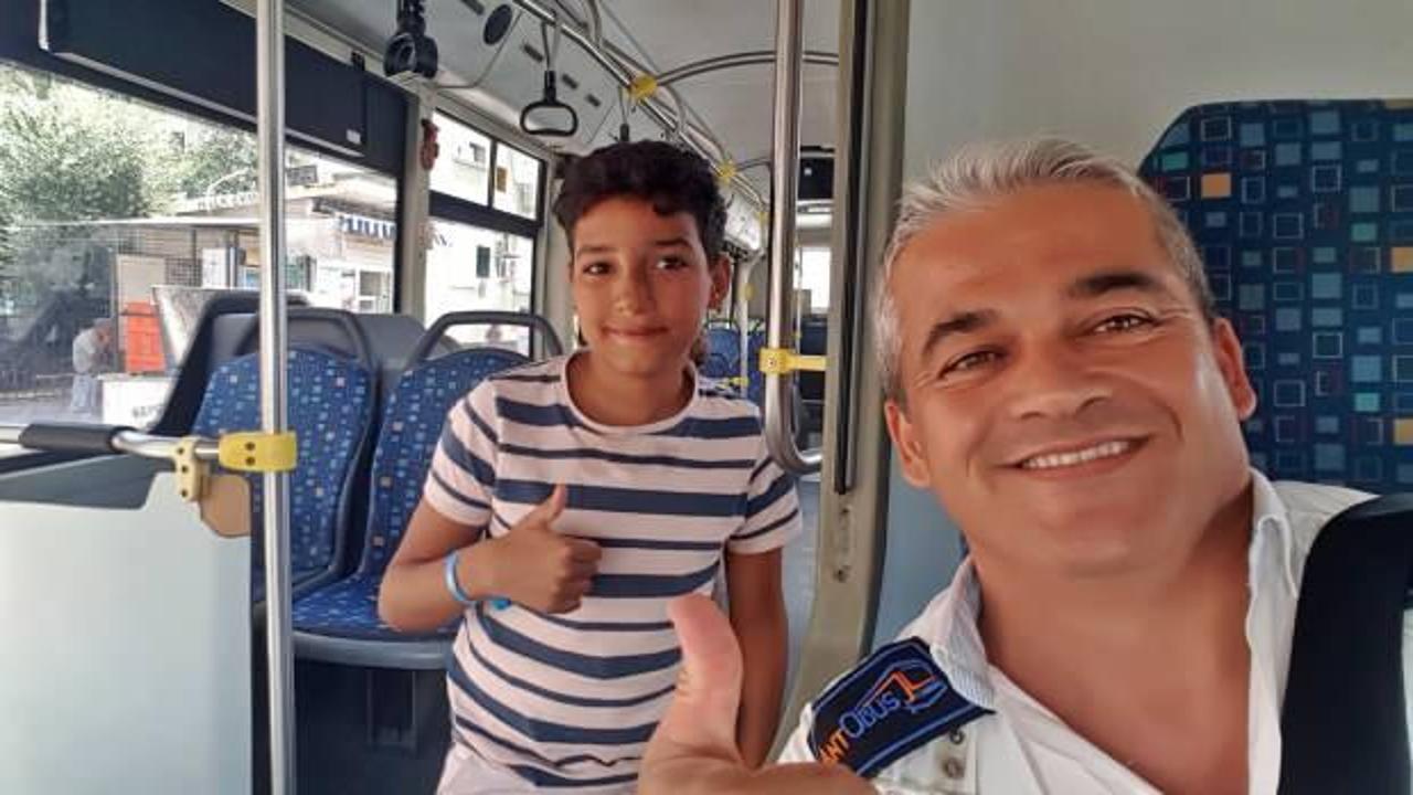 Turist aile çocuklarını otobüste unuttu! 1 saat süren korku 'selfie’ ile son buldu   