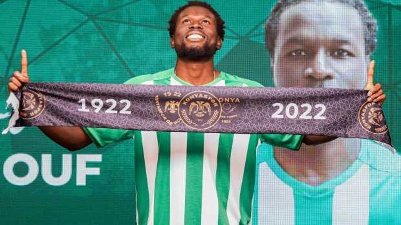 Konyaspor Mame Diouf'u kadrosuna kattı