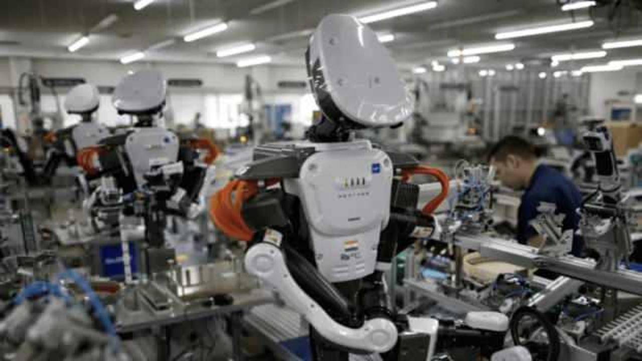Çin’de 439 bin şirket fabrika ve satış ofislerinde robot kullanıyor