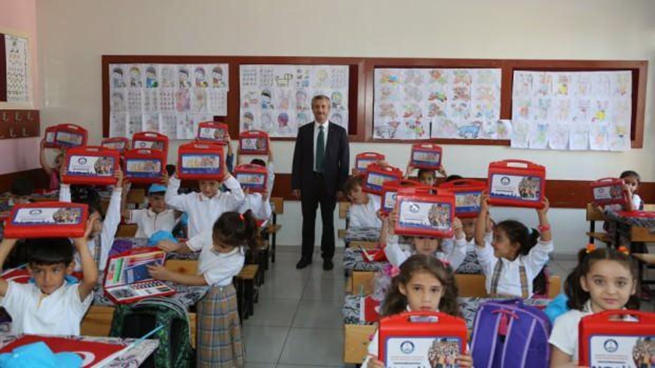 Şahinbey Belediyesinden 475.300 boyama seti