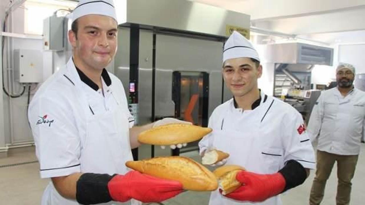 15 okulda planlanıyor: Öğrenciler ekmek üretimine başladı