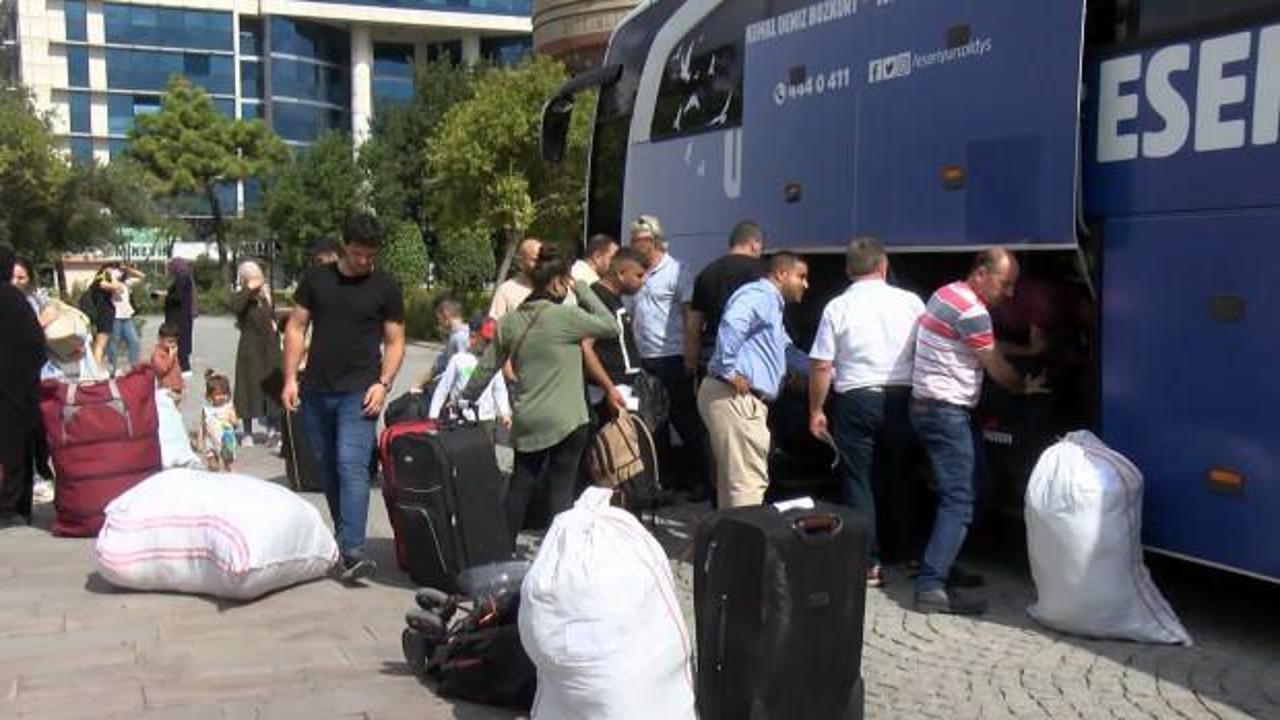 Esenyurt'ta 28 Suriyeli ülkelerine döndü