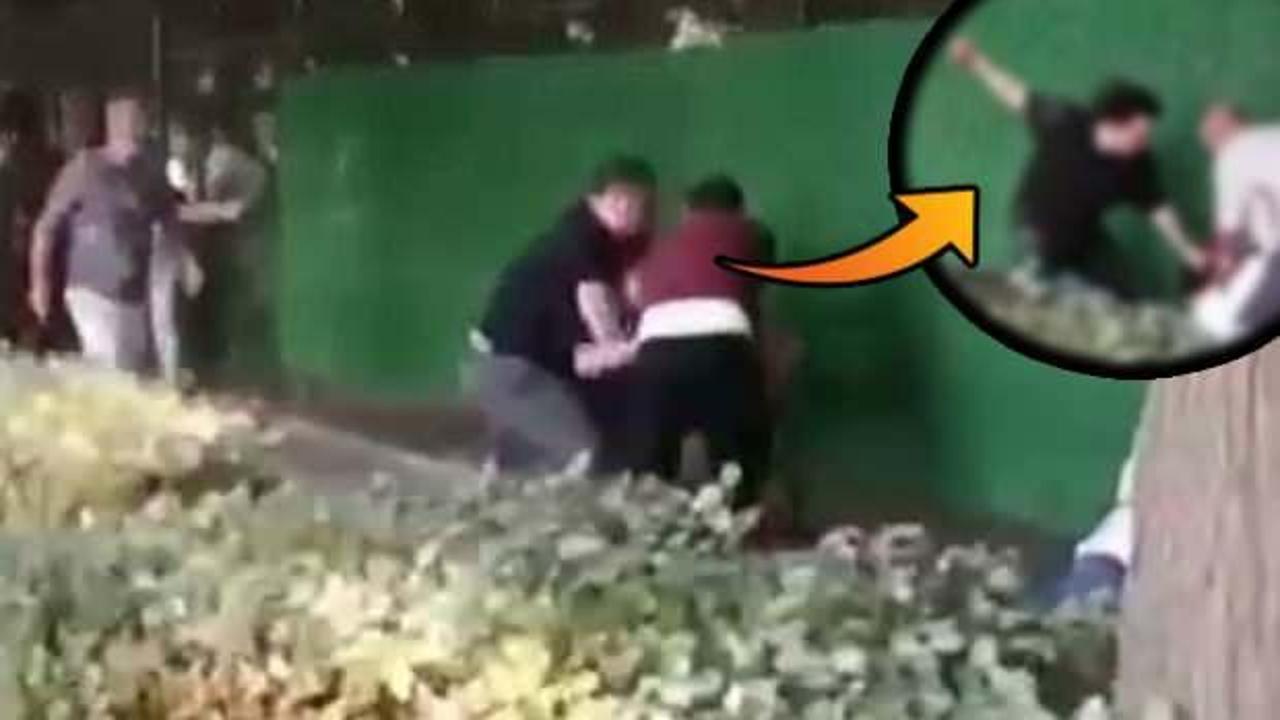 Esenyurt'ta dehşet anlar! Yol kenarına idrarını yapan baba ve oğlunu bı&ccedil;akladılar