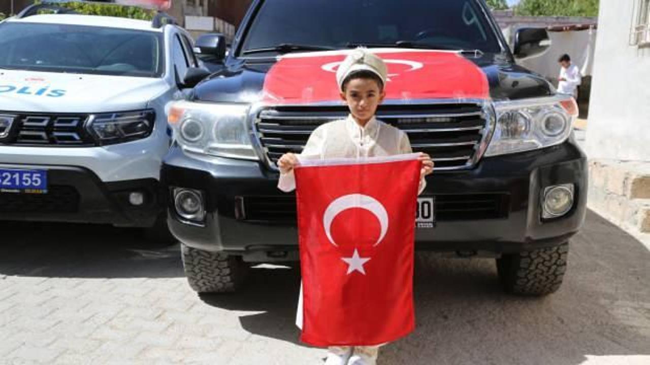 Kaymakamın hareketi duygulandırdı! Makam aracını sünnet olan şehit oğluna tahsis etti