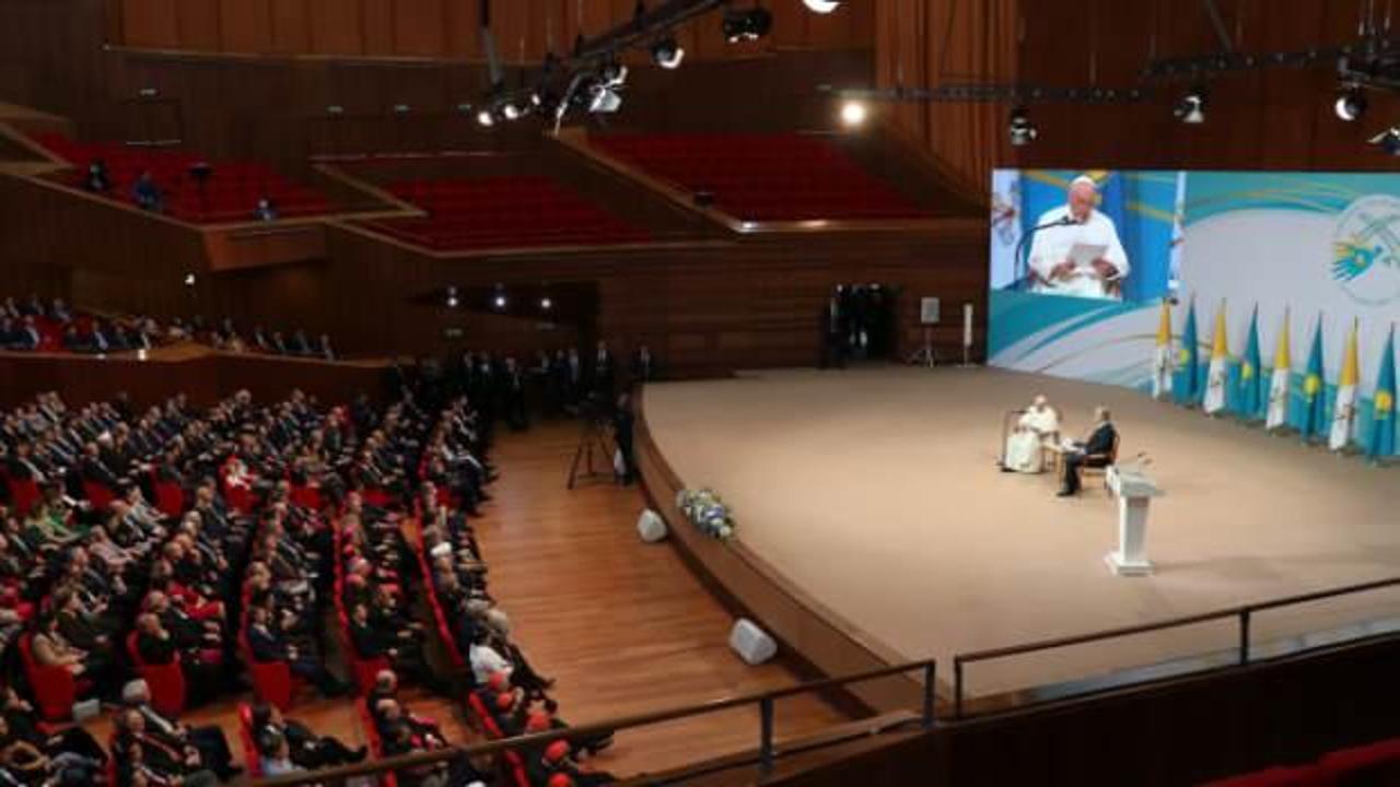 Papa Franciscus, Kazakistan’a ilk resmi ziyaretini gerçekleştiriyor