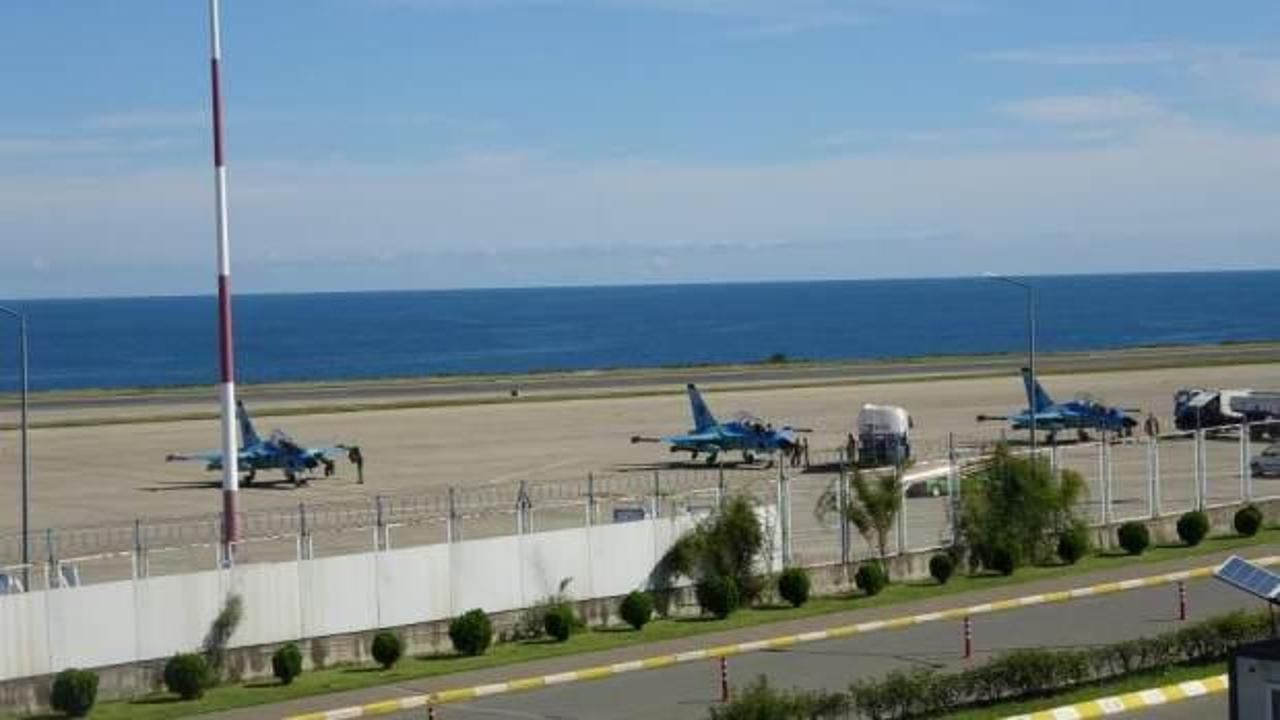 Trabzon'a inen yabancı 3 savaş uçağı merak uyandırdı! Sırrı ortaya çıktı