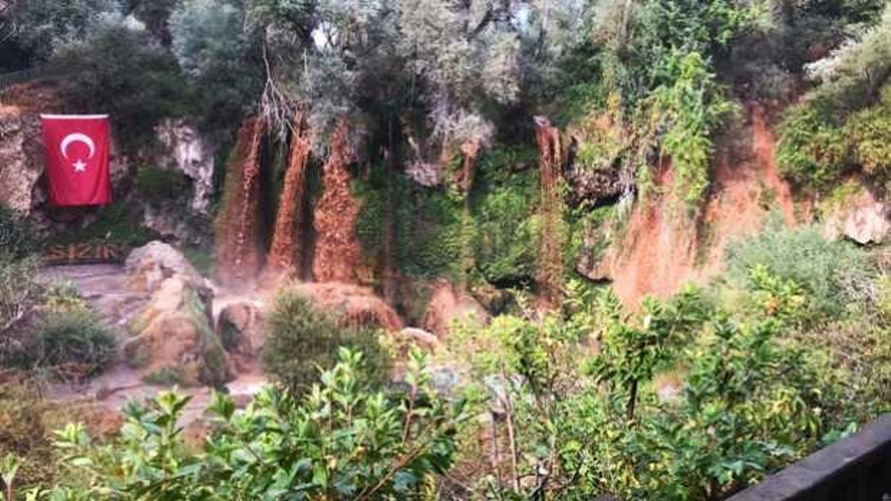 Anadolu&rsquo;nun en g&ouml;rkemli şelalesi &ccedil;amur &ccedil;ağladı