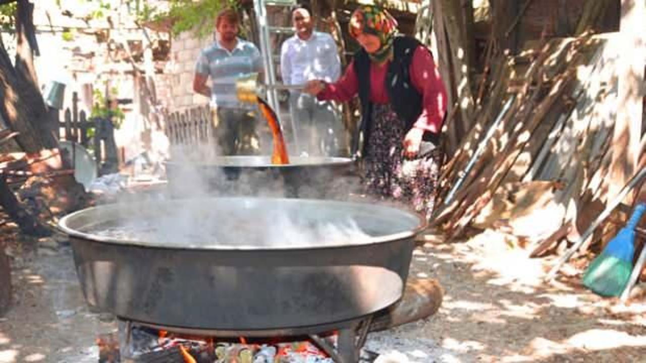 Toroslarda bağ bozumu d&ouml;nemi! &Uuml;z&uuml;m pekmezi kazanları kaynamaya başladı