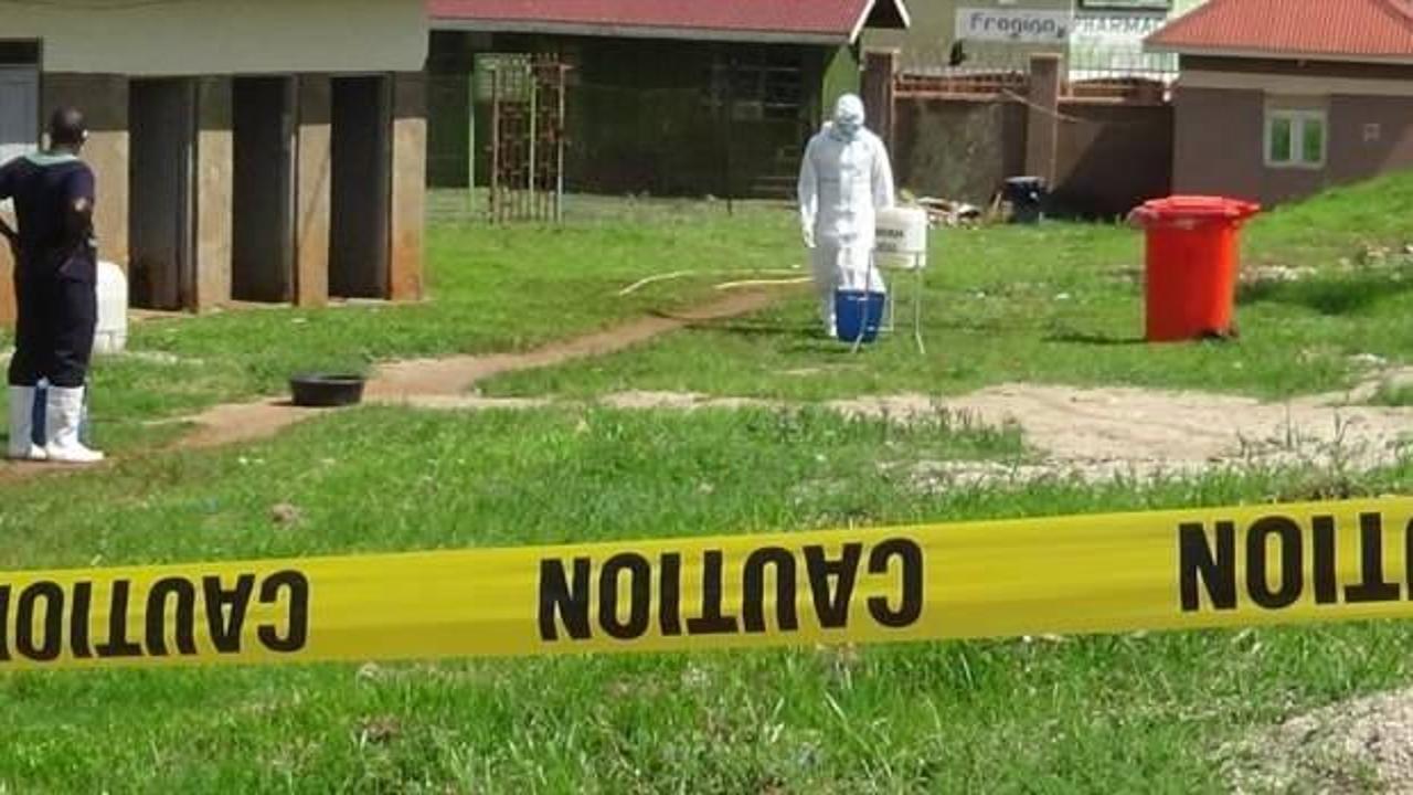 Uganda'da Ebola tespit edilenlerin sayısı artıyor