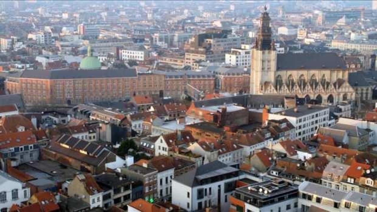 Brüksel'de kamuya açık alanlarda alkol tüketimi yasağının süresi uzatıldı