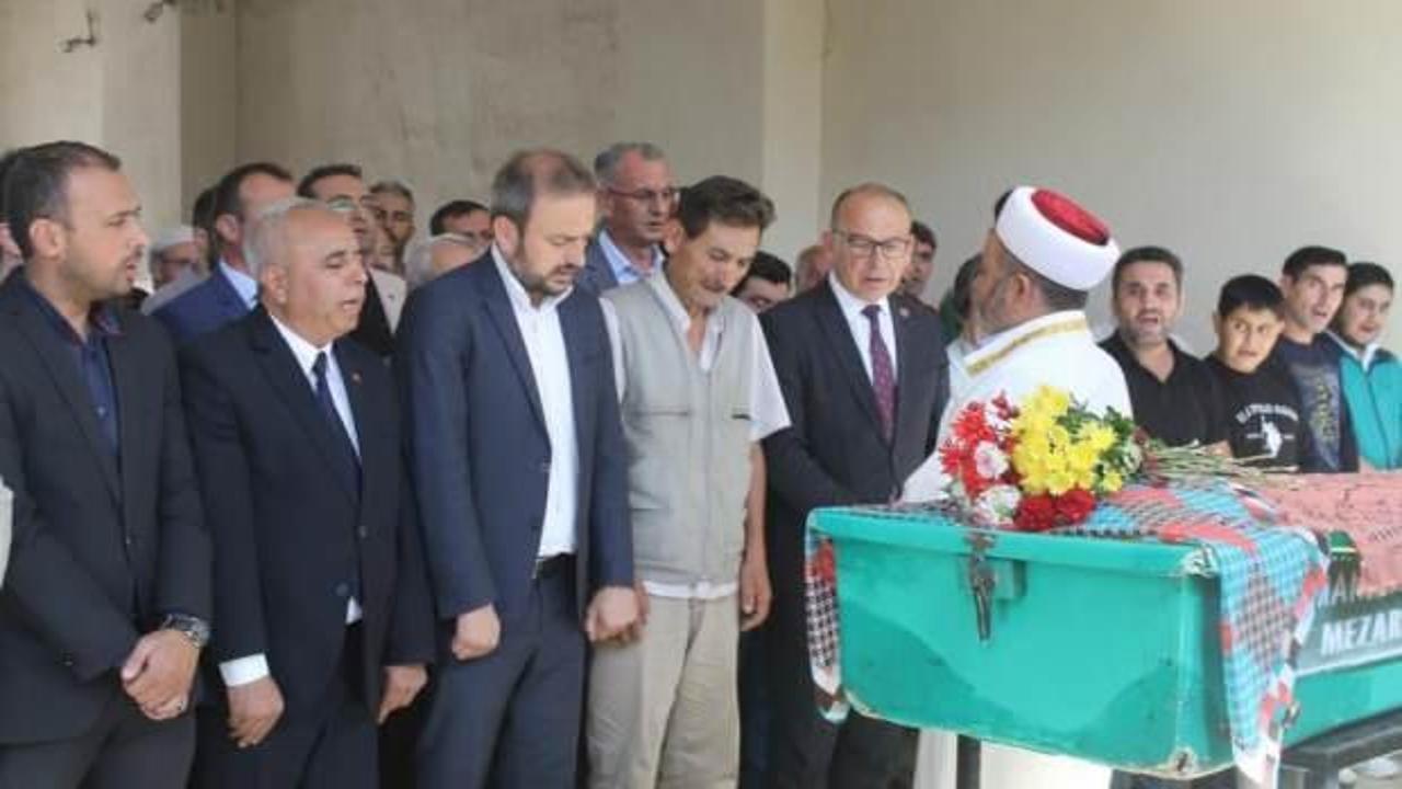 En acı veda! Tek &ccedil;ocuklarını g&ouml;zyaşları i&ccedil;inde uğurladılar